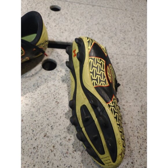 Under Armour Yellow Black Youth Kids Size 3 3Y Low Top Soccer Cleats Shoes - Picture 5 of 7